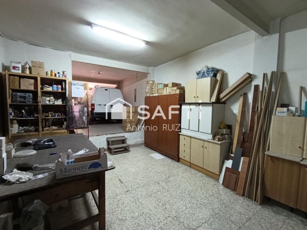 Büro zu verkaufen in Jodar - 850.000 € (Ref: 9595460)