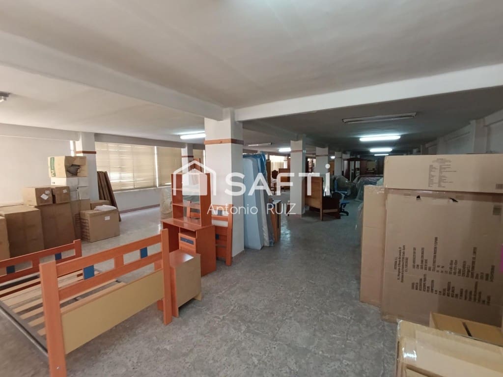 Büro zu verkaufen in Jodar - 850.000 € (Ref: 9595460)