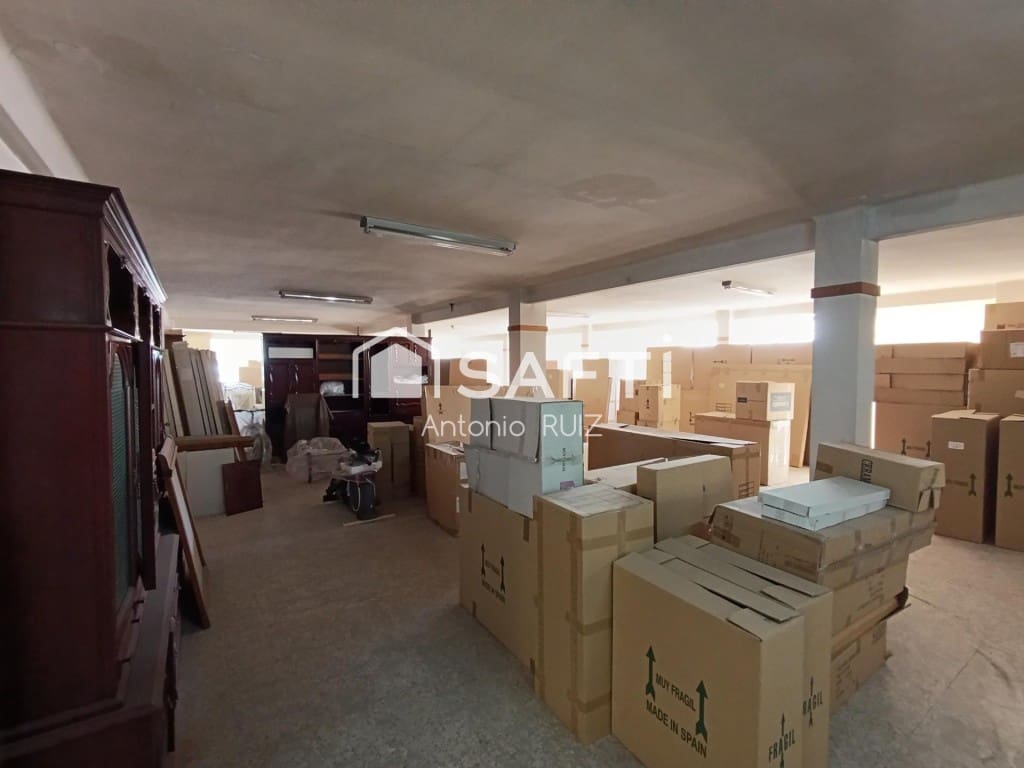 Büro zu verkaufen in Jodar - 850.000 € (Ref: 9595460)