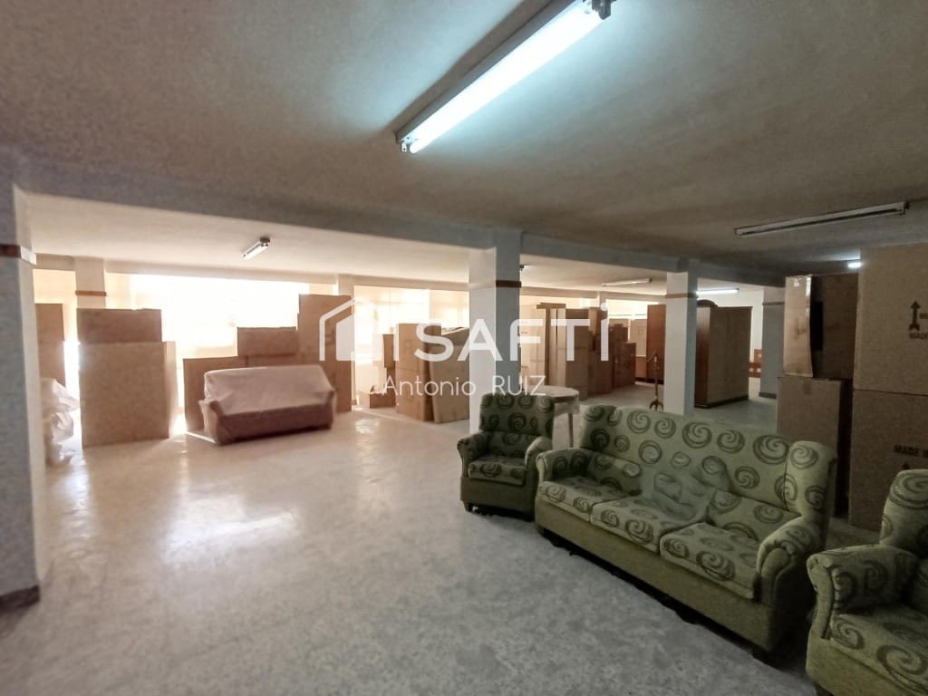 Büro zu verkaufen in Jodar - 850.000 € (Ref: 9595460)