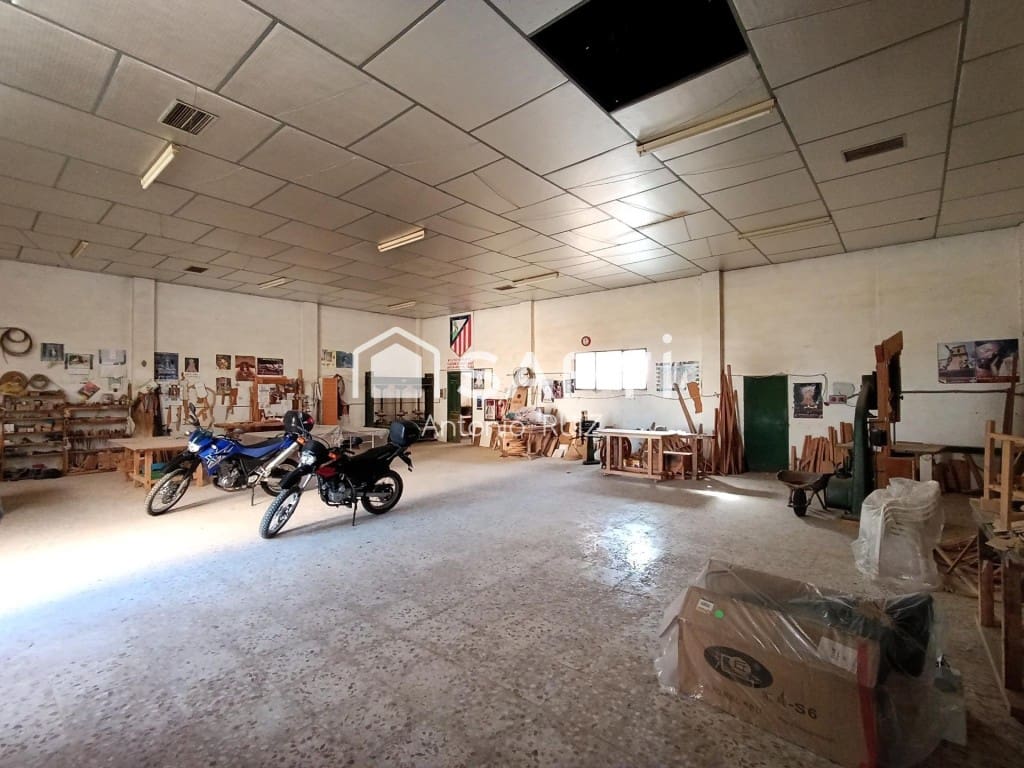Local Commercial à vendre à Jodar - 310 000 € (Ref: 9595461)