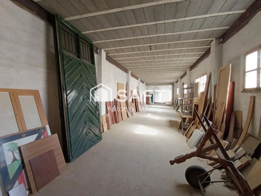 Local Commercial à vendre à Jodar - 310 000 € (Ref: 9595461)