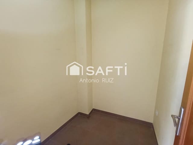 Local Commercial à vendre à Ubeda - 59 000 € (Ref: 9595462)