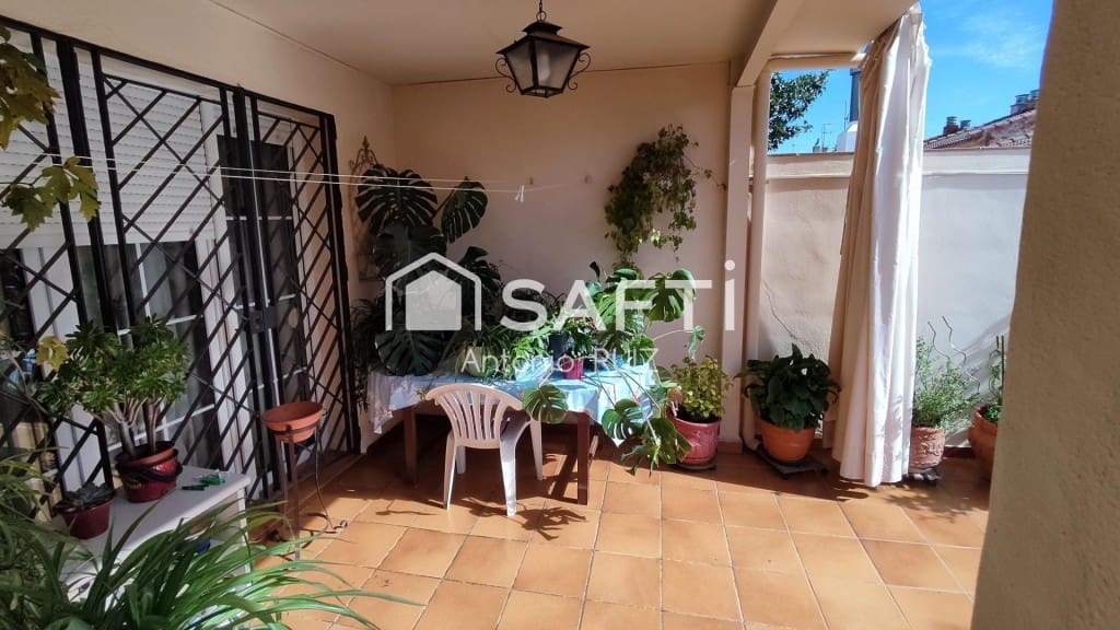 4 makuuhuone Huvila myytävänä paikassa Ubeda - 345 000 € (Ref: 9595464)