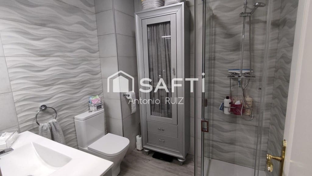 4 makuuhuone Huvila myytävänä paikassa Ubeda - 345 000 € (Ref: 9595464)