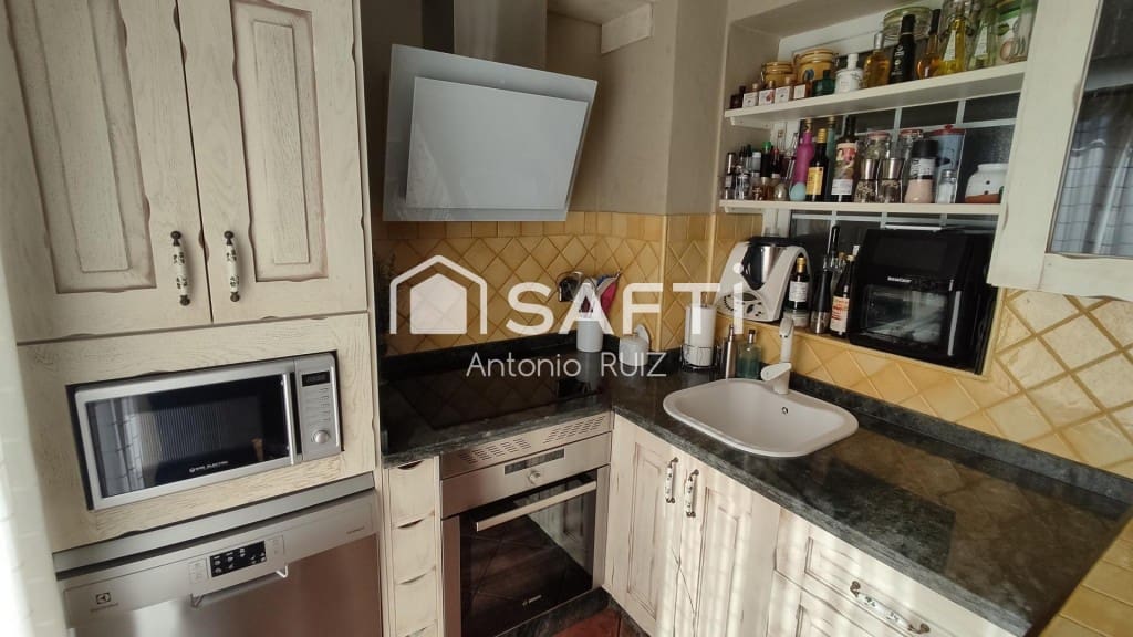 4 makuuhuone Huvila myytävänä paikassa Ubeda - 345 000 € (Ref: 9595464)