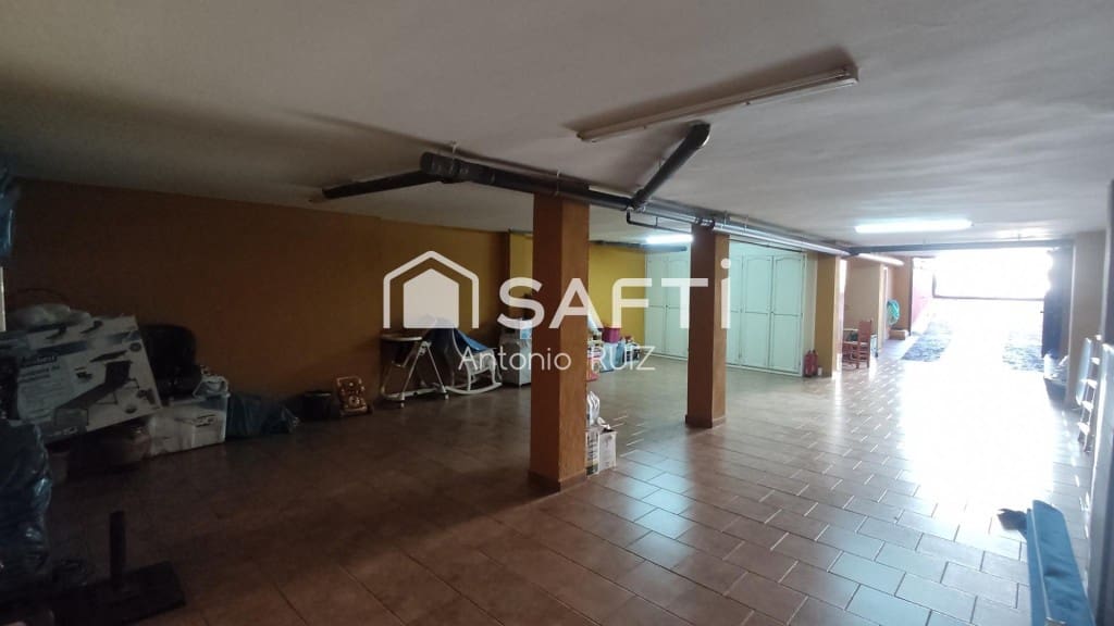 4 makuuhuone Huvila myytävänä paikassa Ubeda - 345 000 € (Ref: 9595464)