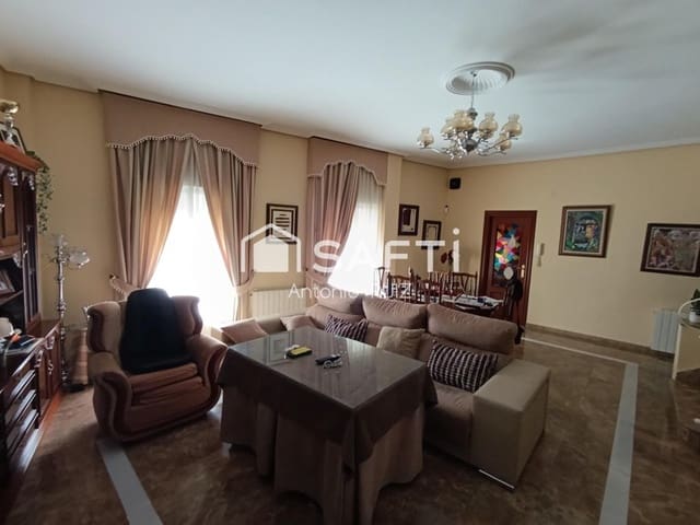 4 soverom Rekkehus til salgs i Quesada med garasje - € 270 000 (Ref: 9595469)