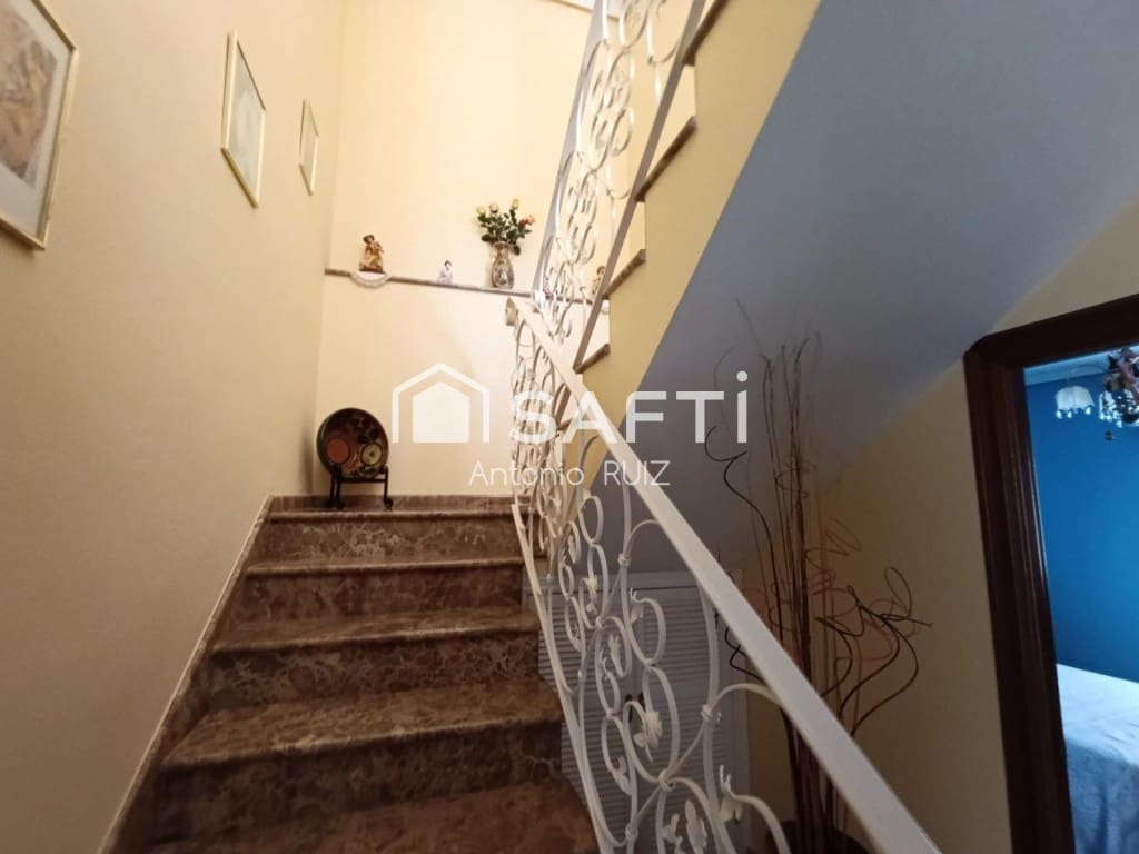 4 soverom Rekkehus til salgs i Quesada med garasje - € 270 000 (Ref: 9595469)