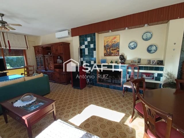 7 Zimmer Finca/Landgut zu verkaufen in Baeza - 265.000 € (Ref: 9595473)