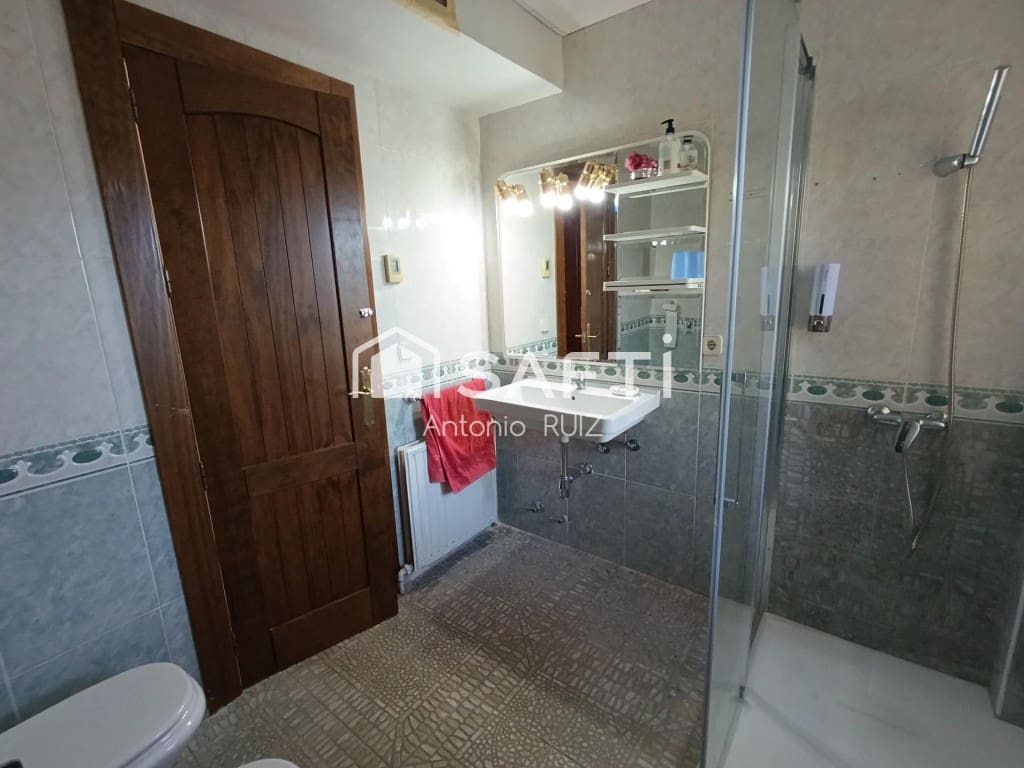 7 bedroom Finca/Country House for sale in Baeza - € 265,000 (Ref: 9595473)