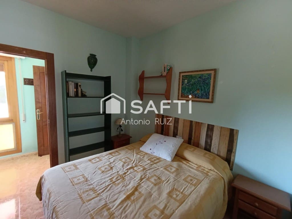 7 bedroom Finca/Country House for sale in Baeza - € 265,000 (Ref: 9595473)