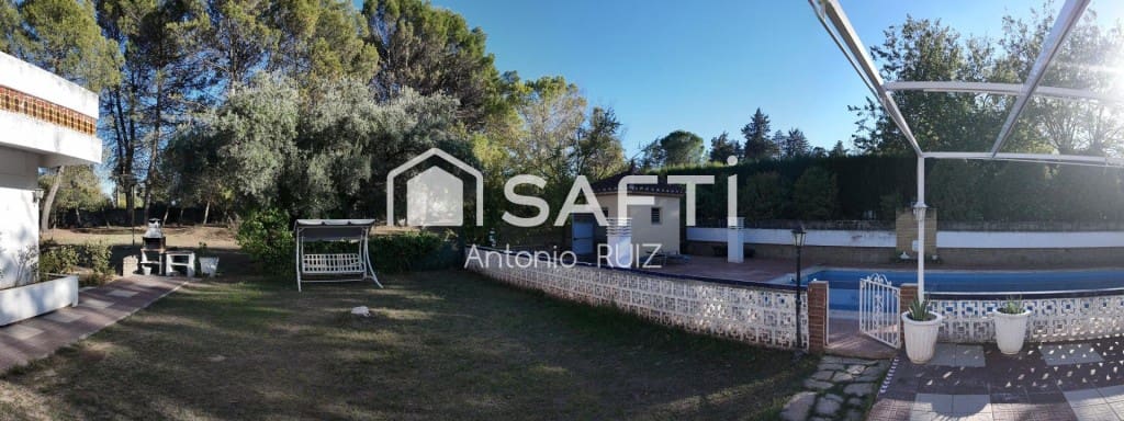 7 bedroom Finca/Country House for sale in Baeza - € 265,000 (Ref: 9595473)