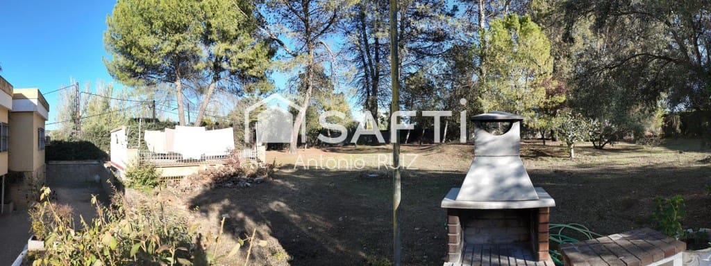 7 bedroom Finca/Country House for sale in Baeza - € 265,000 (Ref: 9595473)