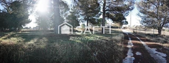 Terre non Aménagée à vendre à Ubeda - 950 000 € (Ref: 9595474)