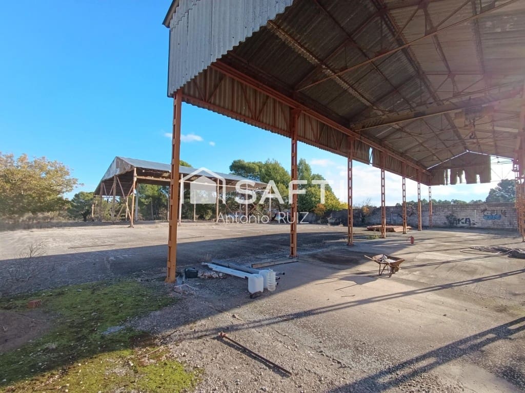 Terre non Aménagée à vendre à Ubeda - 950 000 € (Ref: 9595474)