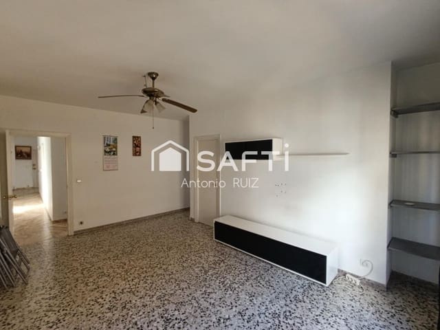 Apartamento de 3 habitaciones en Ubeda en venta - 89.990 € (Ref: 9595475)