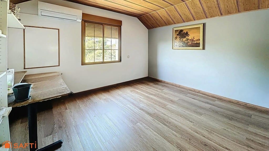 4 bedroom Villa for sale in El Casar with pool garage - € 397,000 (Ref: 9595477)