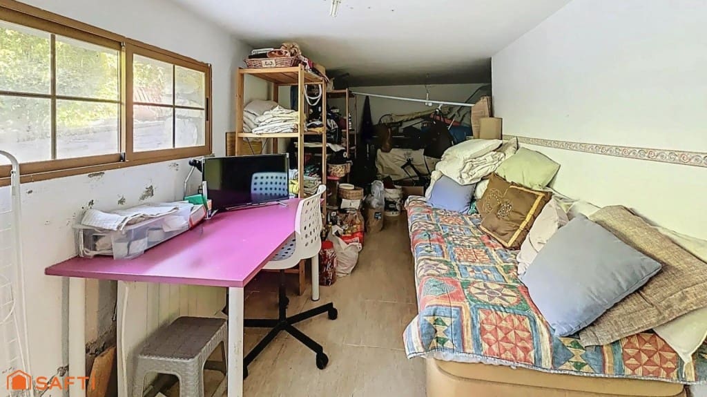 4 bedroom Villa for sale in El Casar with pool garage - € 397,000 (Ref: 9595477)