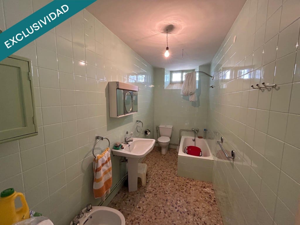 5 bedroom Finca/Country House for sale in Riego de la Vega with garage - € 49,500 (Ref: 9595481)