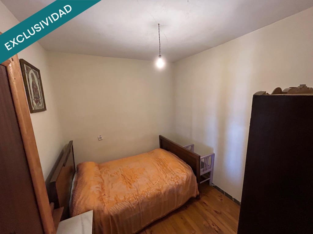 5 bedroom Finca/Country House for sale in Riego de la Vega with garage - € 49,500 (Ref: 9595481)