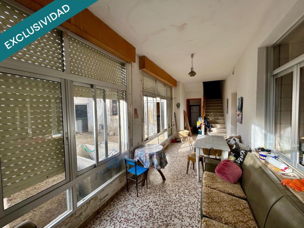 5 bedroom Finca/Country House for sale in Riego de la Vega with garage - € 49,500 (Ref: 9595481)