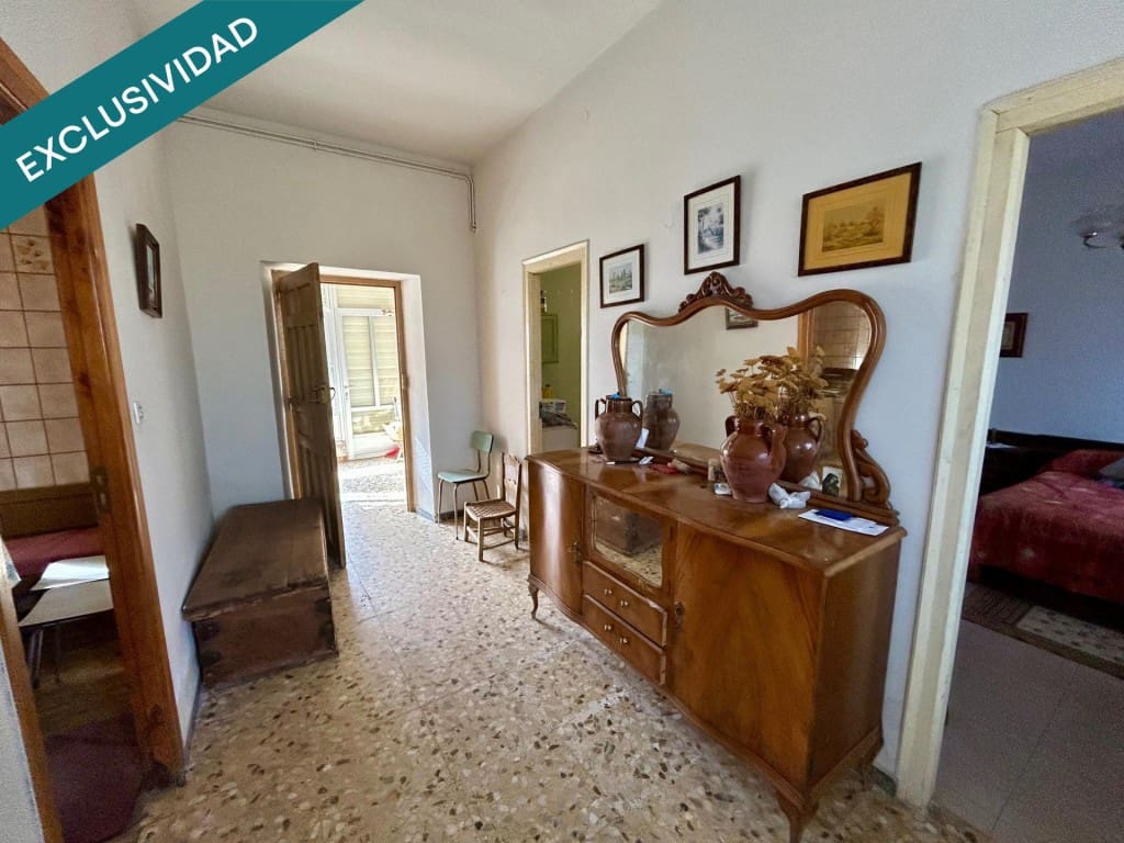 5 bedroom Finca/Country House for sale in Riego de la Vega with garage - € 49,500 (Ref: 9595481)