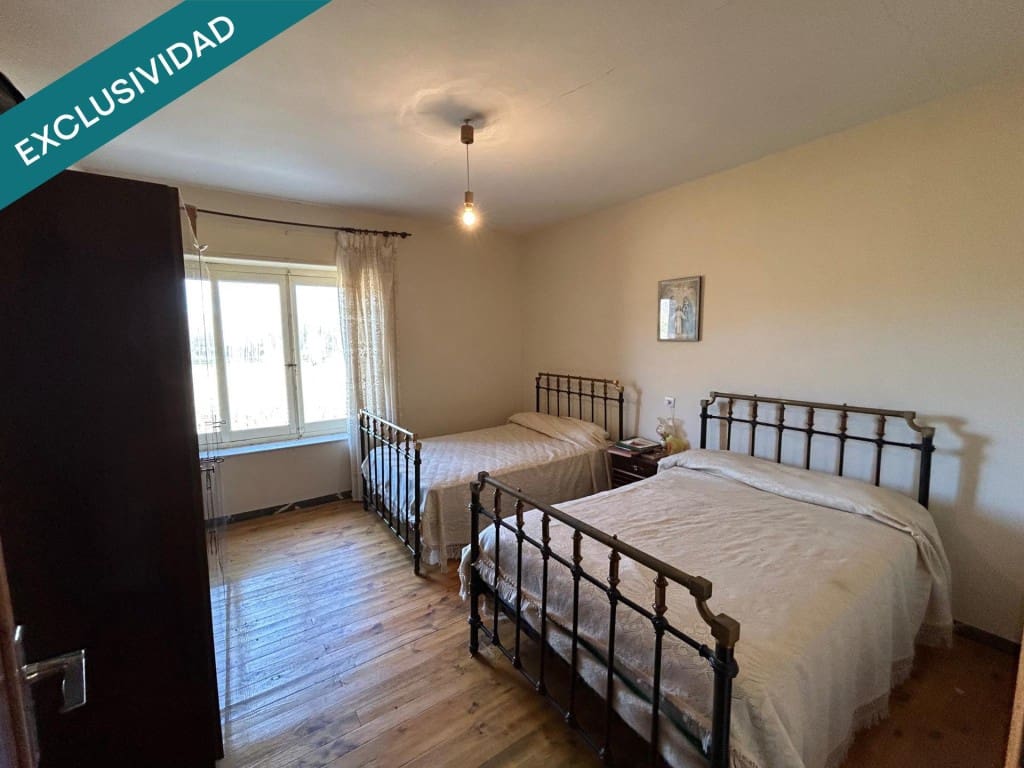 5 bedroom Finca/Country House for sale in Riego de la Vega with garage - € 49,500 (Ref: 9595481)