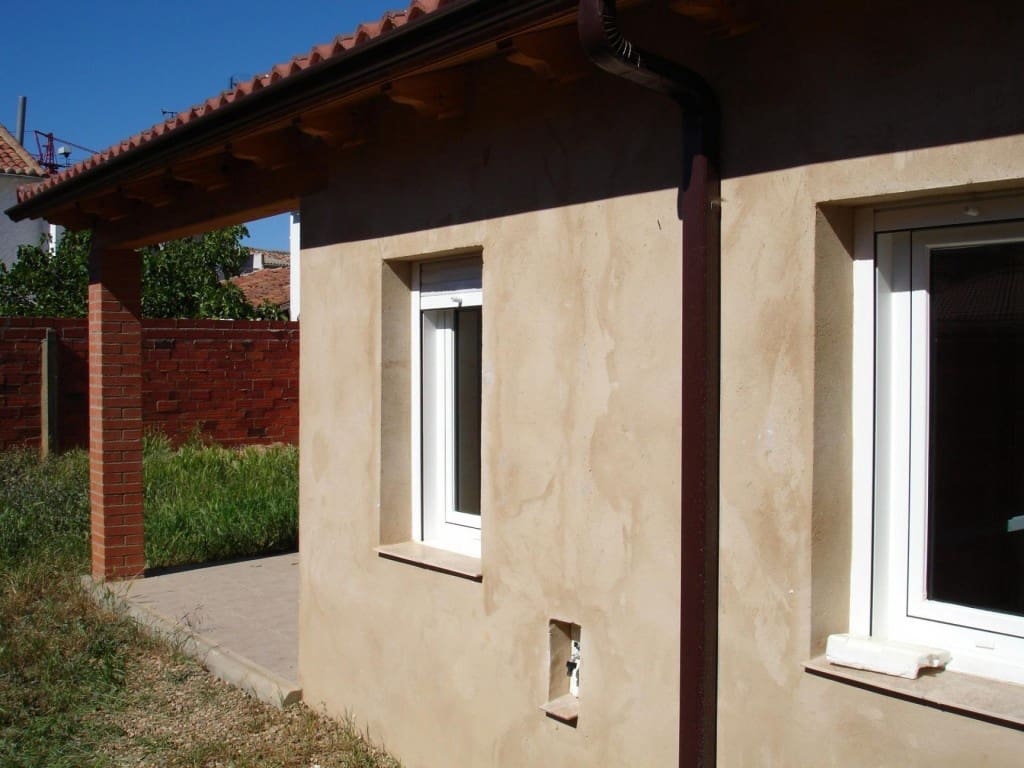 1 sovrum Radhus till salu i Valencia de Don Juan - 74 900 € (Ref: 9595483)