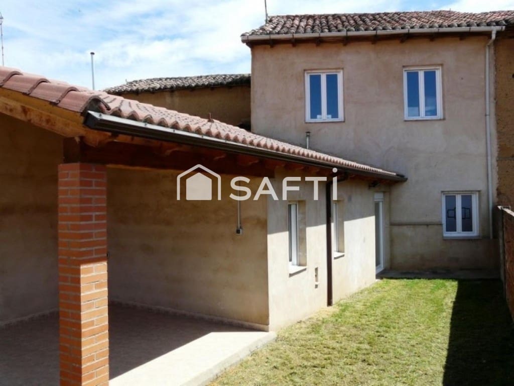 1 sovrum Radhus till salu i Valencia de Don Juan - 74 900 € (Ref: 9595483)