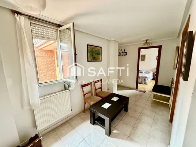 2 soveværelse Lejlighed til salg i Valencia de Don Juan med garage - € 68.000 (Ref: 9595486)