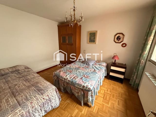 2 soveværelse Lejlighed til salg i Valencia de Don Juan med garage - € 68.000 (Ref: 9595486)