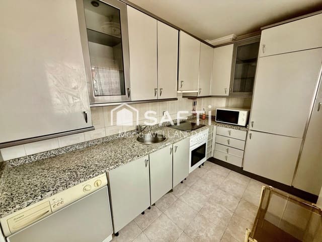 2 soveværelse Lejlighed til salg i Valencia de Don Juan med garage - € 68.000 (Ref: 9595486)