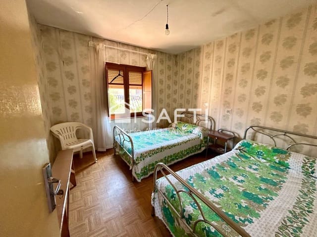 11 soveværelse Villa til salg i Valencia de Don Juan - € 139.000 (Ref: 9595487)