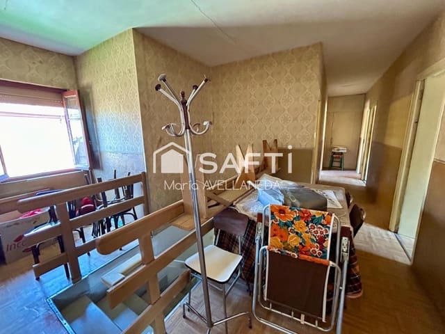 11 soveværelse Villa til salg i Valencia de Don Juan - € 139.000 (Ref: 9595487)