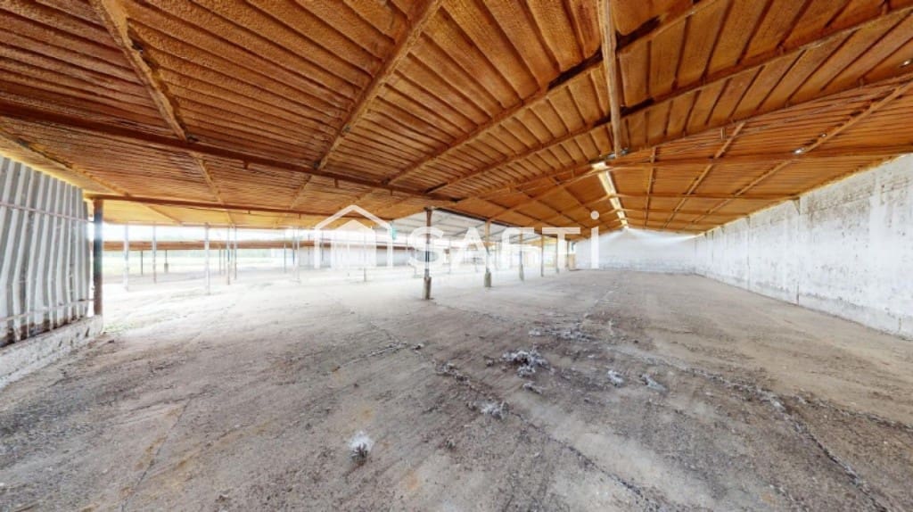 Commercial for sale in Melgar de Arriba with garage - € 190,000 (Ref: 9595490)