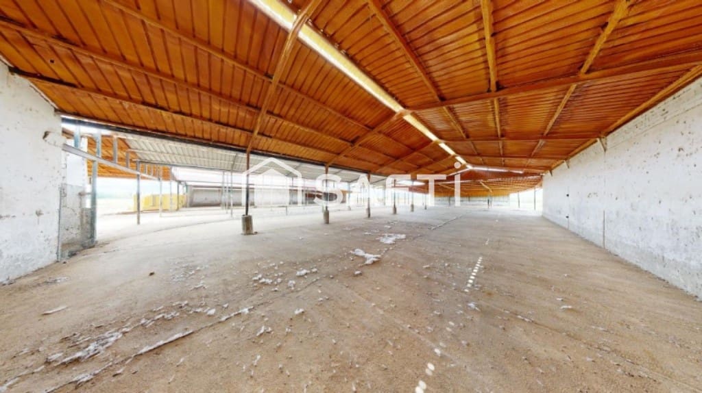 Commercial for sale in Melgar de Arriba with garage - € 190,000 (Ref: 9595490)