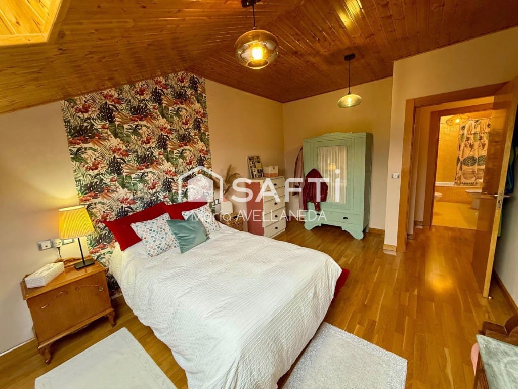 4 chambre Appartement à vendre à Villaquilambre avec garage - 210 000 € (Ref: 9595491)