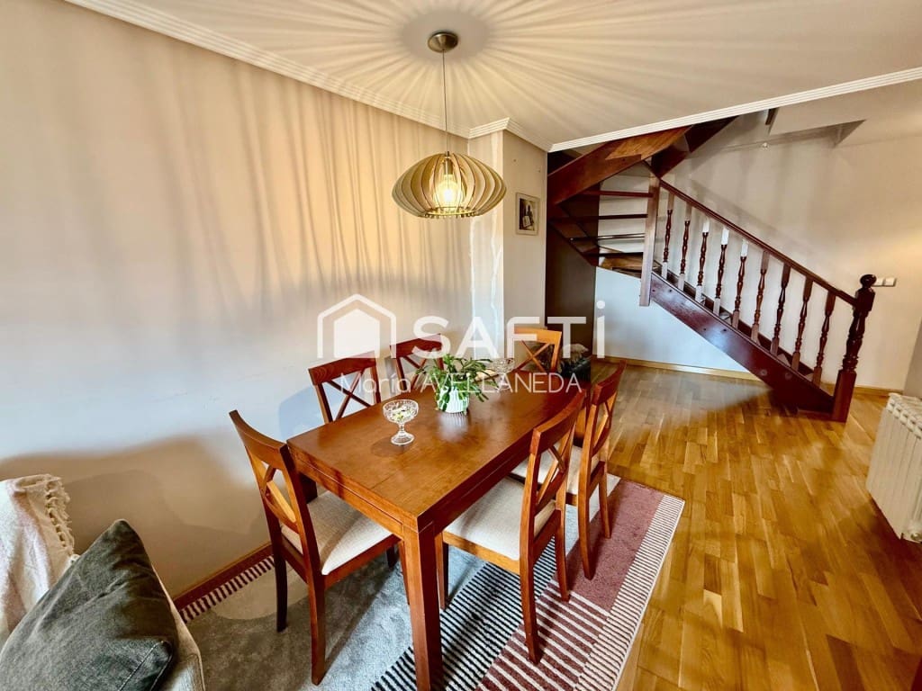 4 chambre Appartement à vendre à Villaquilambre avec garage - 210 000 € (Ref: 9595491)