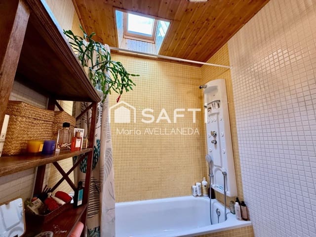 Piso de 4 habitaciones en Villaquilambre en venta con garaje - 210.000 € (Ref: 9595491)