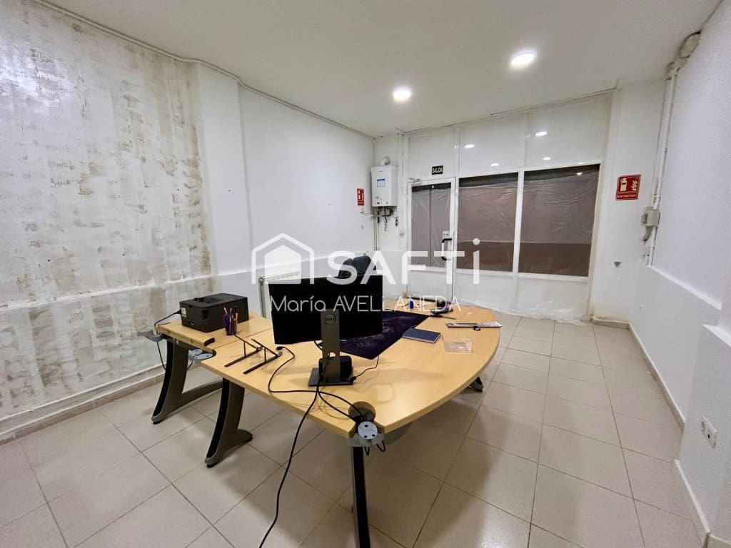 Commercial for rent in San Andres del Rabanedo - € 280 (Ref: 9595492)