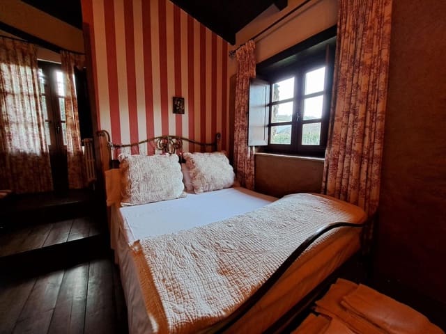 4 Zimmer Villa zu verkaufen in Villar de los Barrios, Ponferrada - 375.000 € (Ref: 9595494)