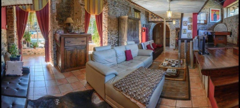 Chalet de 4 habitaciones en Ponferrada en venta - 375.000 € (Ref: 9595494)