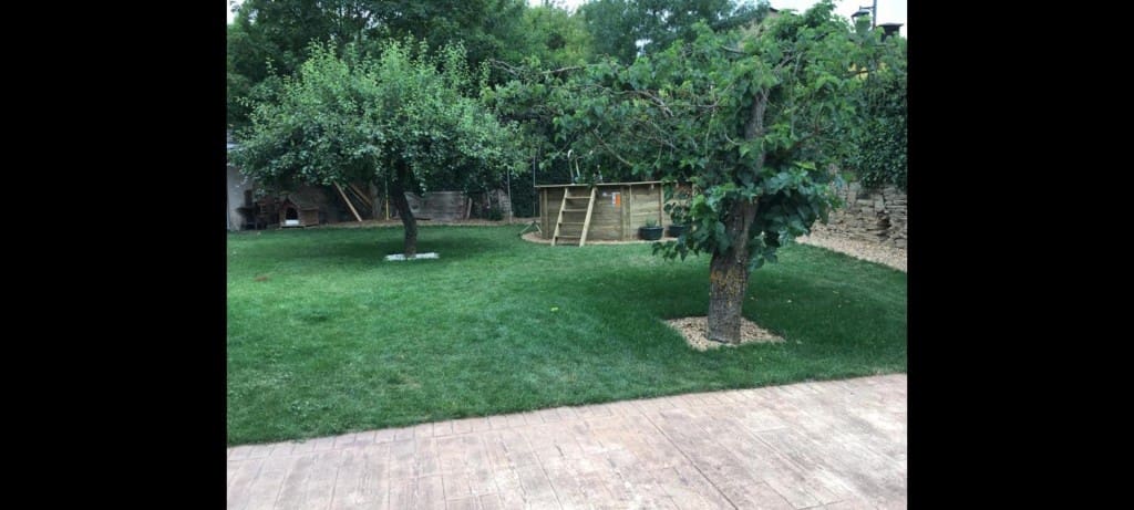 Chalet de 4 habitaciones en Ponferrada en venta - 375.000 € (Ref: 9595494)