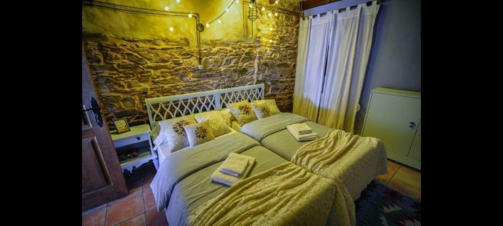 Chalet de 4 habitaciones en Ponferrada en venta - 375.000 € (Ref: 9595494)