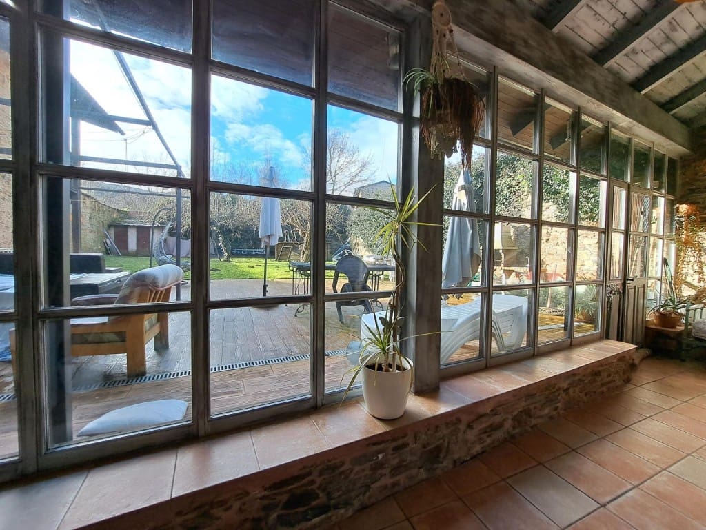 Chalet de 4 habitaciones en Ponferrada en venta - 375.000 € (Ref: 9595494)