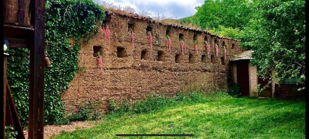 Chalet de 4 habitaciones en Ponferrada en venta - 375.000 € (Ref: 9595494)