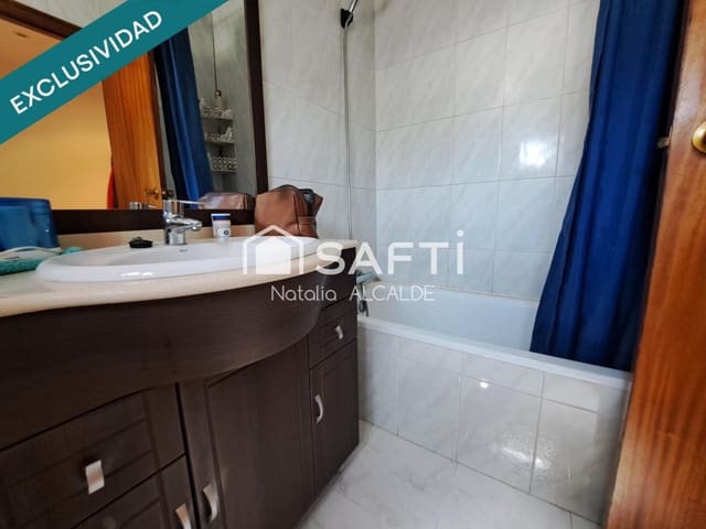 4 Zimmer Villa zu verkaufen in Ponferrada mit Garage - 125.000 € (Ref: 9595495)