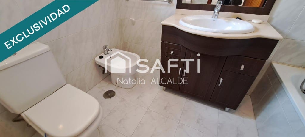 4 bedroom Villa for sale in Ponferrada with garage - € 125,000 (Ref: 9595495)