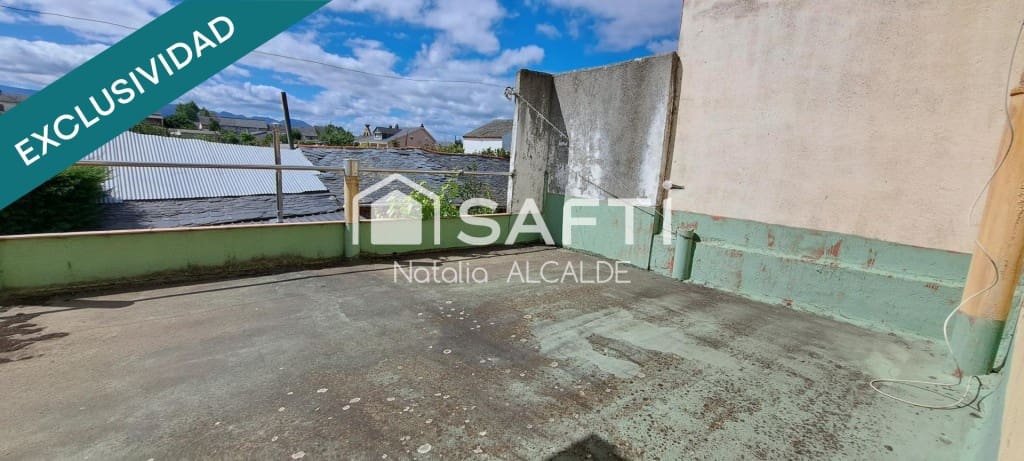 4 bedroom Villa for sale in Ponferrada with garage - € 125,000 (Ref: 9595495)